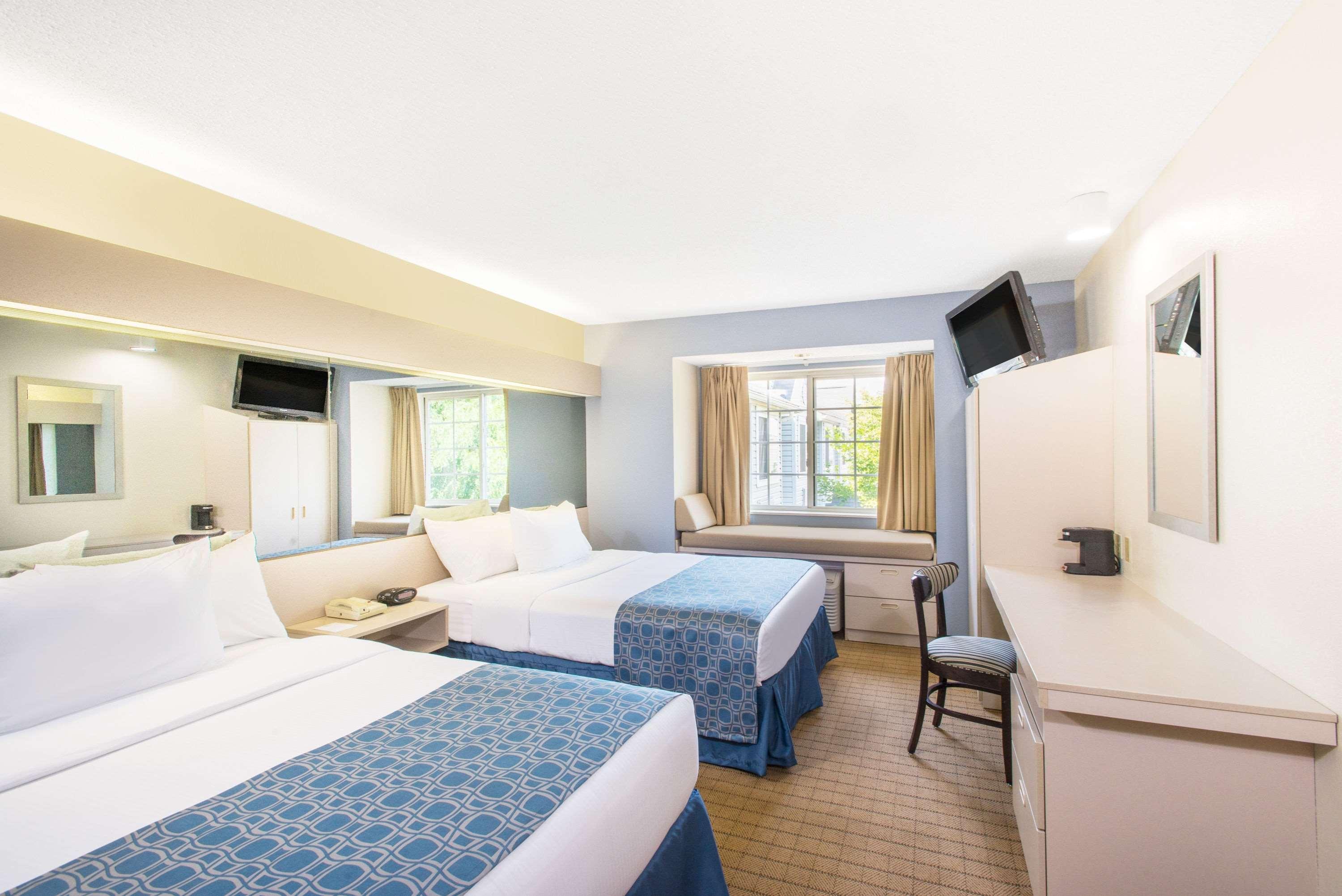 Microtel Inn & Suites By Wyndham Seneca Falls Ngoại thất bức ảnh