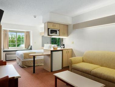 Microtel Inn & Suites By Wyndham Seneca Falls Phòng bức ảnh